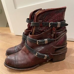 Freebird Crue wine multi size 10